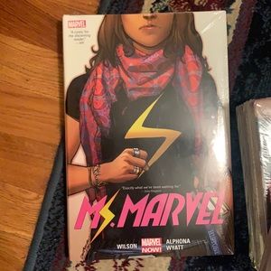 Ms marvel comic series 1 hardback book new still in plastic